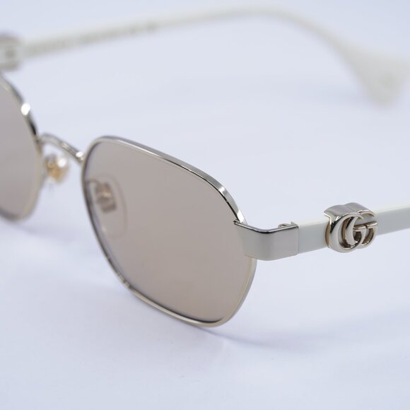 Gucci GG1593S 002 Sunglasses Endura Gold Oval Frame, Nude Lenses - Picture 8 of 10